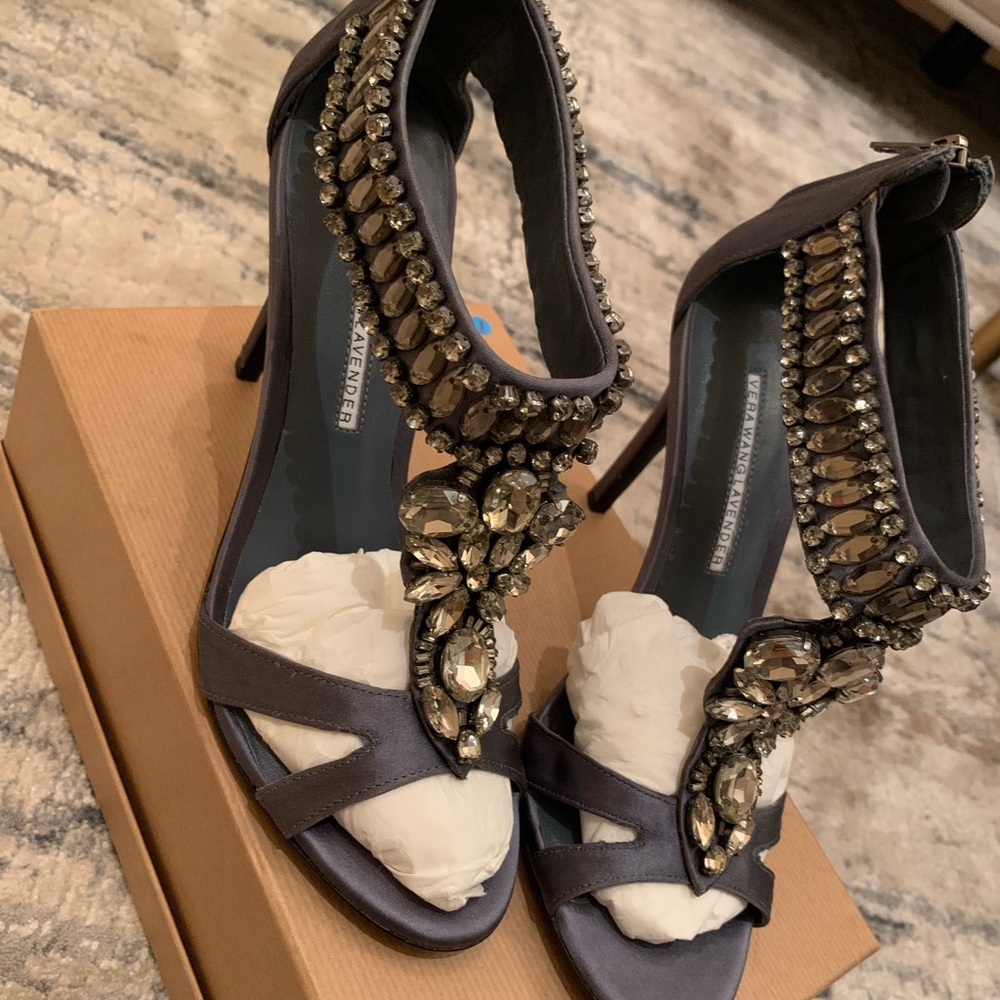 VERA WANG Haylee Crystal Heels Sandals